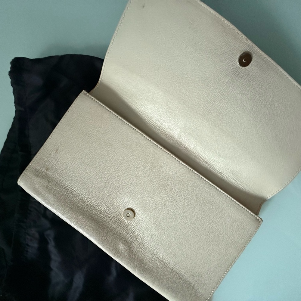 Yves Saint Laurent Cream Clutch - Picture 5 of 11